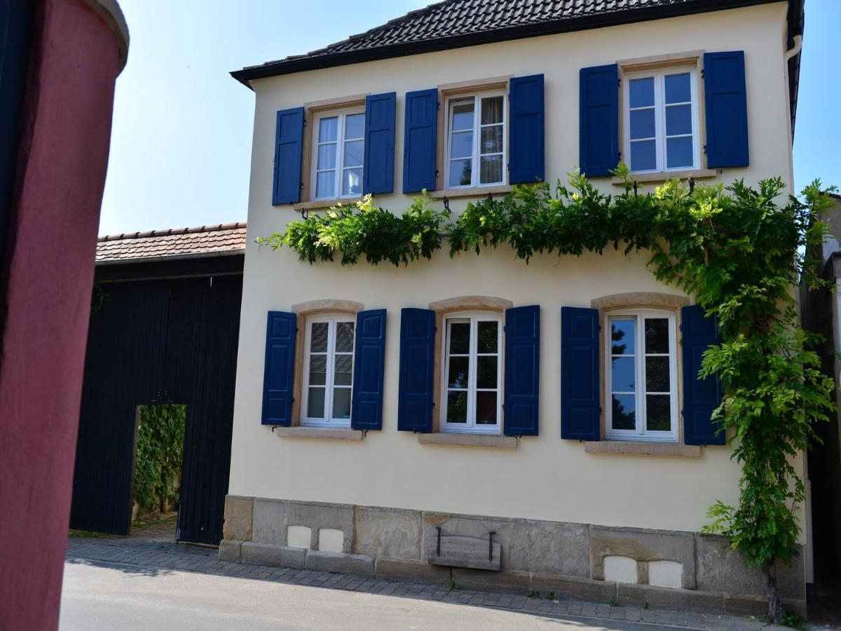 Gästehaus Weingut Gehrig Weisenheim am Sand Exterior foto